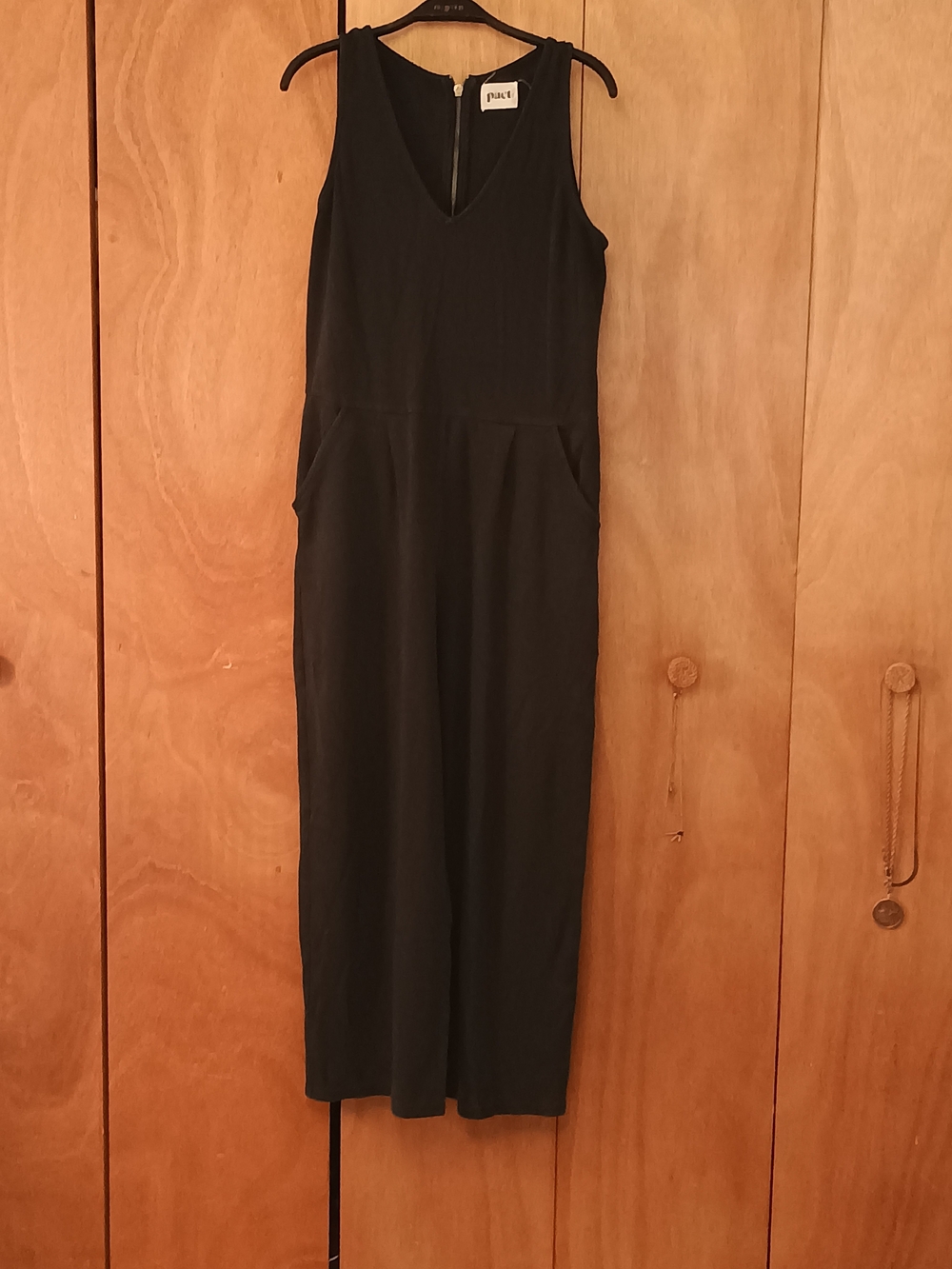 Pact Black Sleeveless V-Neck Wide-Leg Jumpsuit Large